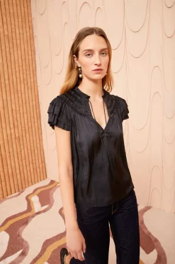 ULLA JOHNSON Eva Top - Noir 8 ULLA JOHNSON Eva Top - Noir -Fashion Haven Shop ULLA JOHNSON Eva Top Noir 0086
